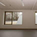 34-2e verdieping atelier met zicht op lichtkoepels bekema